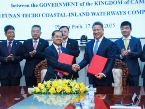កិច្ចព្រមព្រៀង និងកិច្ចសន្យាចំនួន ៥ច្បាប់ ពាក់ព័ន្ធនឹង គម្រោងព្រែកជីកហ្វូណនតេជោ​ ត្រូវបានចុះហត្ថលេខាជាផ្លូវការ