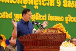 តើការអំពាវនាវឱ្យបរទេសកាត់ជំនួយជាទង្វើស្រឡាញ់កម្មករនិយោជិត ឬជាការបោកប្រាស់របស់អ្នកនយោបាយជ្រុលនិយម?