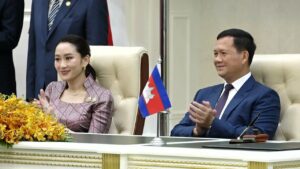 ឯកសារចំនួន៧ ត្រូវបានចុះហត្ថលេខា ក្រោមអធិបតីភាព នាយករដ្ឋមន្រ្តីកម្ពុជា-ថៃ