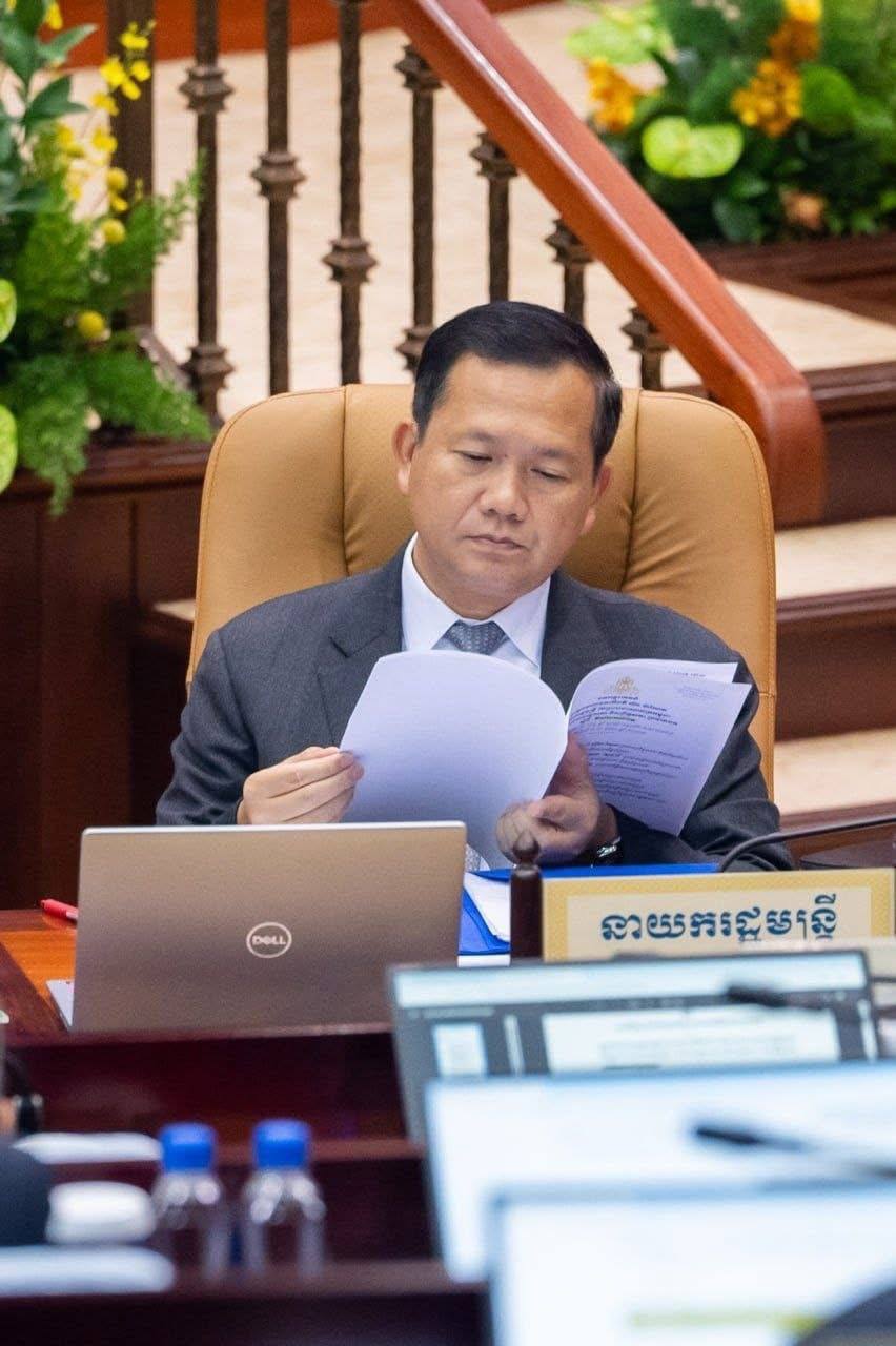 កម្ពុជាប្រកាសផ្អាកទាំងស្រុងការនាំចូលប្រេងឥន្ធន:និងឧស្ម័នគ្រប់ប្រភេទពីប្រទេសថៃ ចាប់ពីម៉ោង១២យប់នេះតទៅ