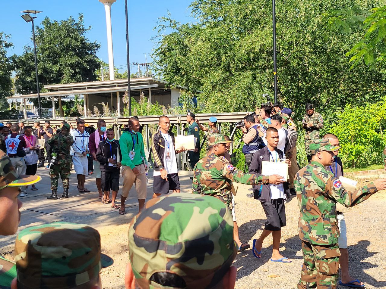  វីរយោធិនកម្ពុជាទាំង ១៨រូប ត្រូវបានភាគីថៃដោះលែងហើយ នាព្រឹកថ្ងៃនេះ បន្ទាប់ពីការគ្រប់គ្រងអស់រយៈពេល ១៥៥ថ្ងៃ