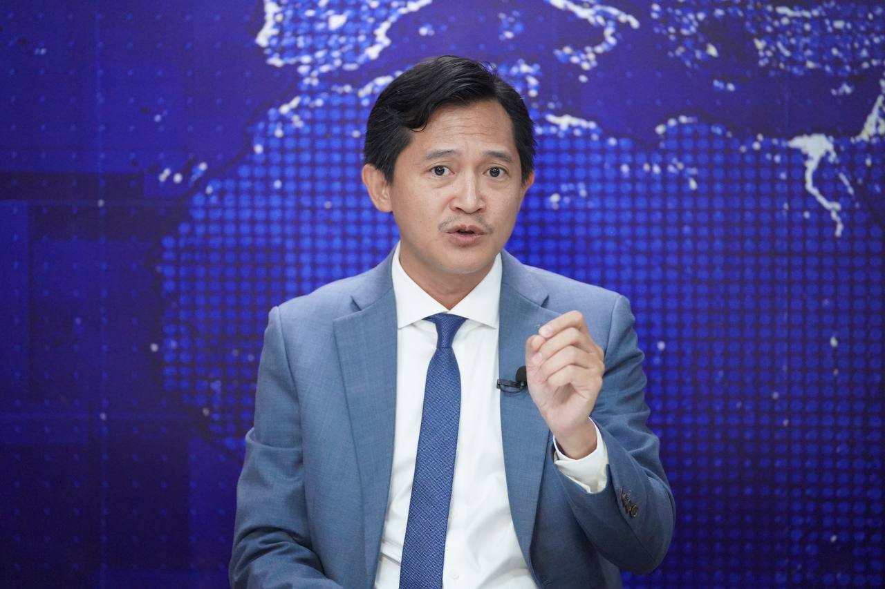 អ្នកនាំពាក្យក្រសួងព័ត៌មានសូមអំពាវនាវ សម្រាប់រាល់ស្ថានការណ៍វិវត្ត និងបច្ចុប្បន្នភាពថ្មីៗជុំវិញស្ថានភាពកម្ពុជា-ថៃ សូមអ្នកសារព័ត៌មាន និងសាធារណជន បន្តតាមដាន និងទទួលព័ត៌មានពីប្រភពផ្លូវការក្នុងប្រទេសកម្ពុជា