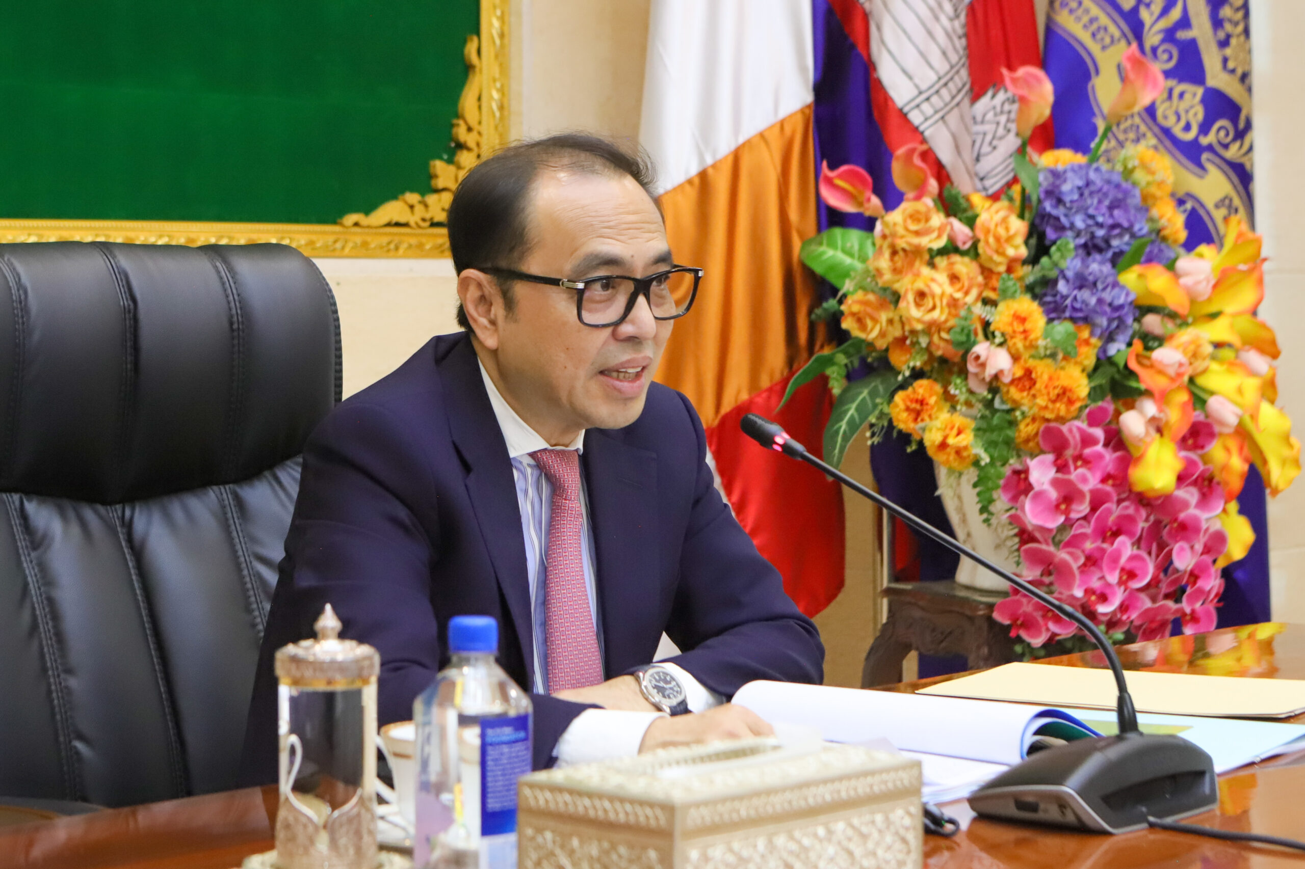 ឯកឧត្តមឧបនាយករដ្ឋមន្រ្តីប្រចាំការ វង្សី វិស្សុត ដឹកនាំកិច្ចប្រជុំផ្ទៃក្នុងថ្នាក់ដឹកនាំទីស្តីការគណៈរដ្ឋមន្រ្តី