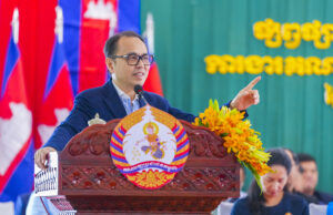 ឯកឧត្តមឧបនាយករដ្ឋមន្ត្រីប្រចាំការ វង្សី វិស្សុត​ ដឹកនាំកិច្ចប្រជុំផ្សព្វផ្សាយរបាយការណ៍ស្តីពីសភាពការណ៍ទូទៅ និងការងារគណបក្សឆ្នាំ២០២៥ និងទិសដៅភារកិច្ចឆ្នាំ២០២៦