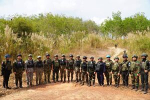 ក្រុមអ្នកសង្កេតការណ៍អាស៊ាន(AOT) បន្តចុះសង្កេតការណ៍ ផ្ទៀងផ្ទាត់និងរាយការណ៍អំពីស្ថានភាពព្រំដែននៅតំបន់អូរថ្ម ស្រុកវាលវែង ខេត្តពោធិ៍សាត់