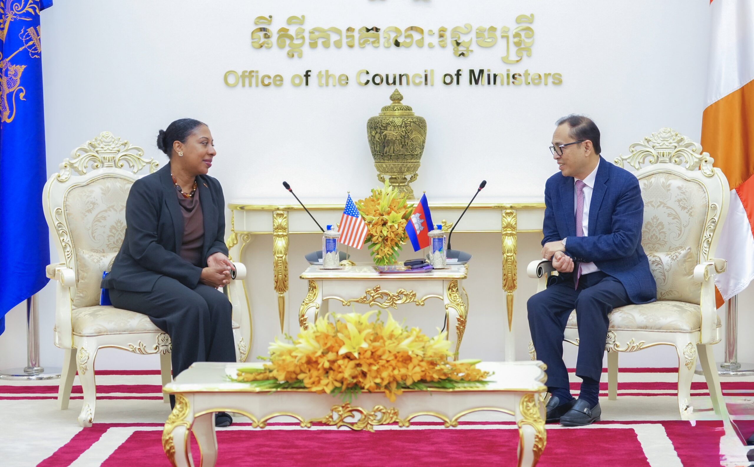 ឯកឧត្តមឧបនាយករដ្ឋមន្ត្រីប្រចាំការ វង្សី វិស្សុត ទទួលជួបពិភាក្សាការងារជាមួយលោកជំទាវ Bridgette Walker ភារធារីស្តីទីនៃស្ថានទូតសហរដ្ឋអាម៉េរិកប្រចាំនៅកម្ពុជា