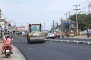 សម្ដេចធិបតី ហ៊ុន ម៉ាណែត៖ គម្រោងពង្រីកនិងលើកកម្រិតផ្លូវជាតិលេខ៧ (ស្គន់-ក្រុងកំពង់ចាម) នឹងជួយសម្រួលដល់ការធ្វើដំណើរ ការដឹកជញ្ជូន ព្រមទាំងលើកកម្ពស់ការអភិវឌ្ឍ