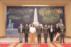 ឯកឧត្តមឧត្តមសេនីយ៍ឯក រ៉ាត់ ដារ៉ារ័ត្ន ទទួលជួបសម្តែងការគួរសមនិងពិភាក្សាការងារជាមួយគណ:ប្រតិភូ (ICRC)