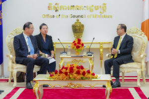 ឯកឧត្តមឧបនាយករដ្ឋមន្ត្រីប្រចាំការ វង្សី វិស្សុត ទទួលជួបពិភាក្សាការងារជាមួយប្រធានសភាប្រឹក្សានយោបាយ នៃទីក្រុងយ៉ាងចូវ