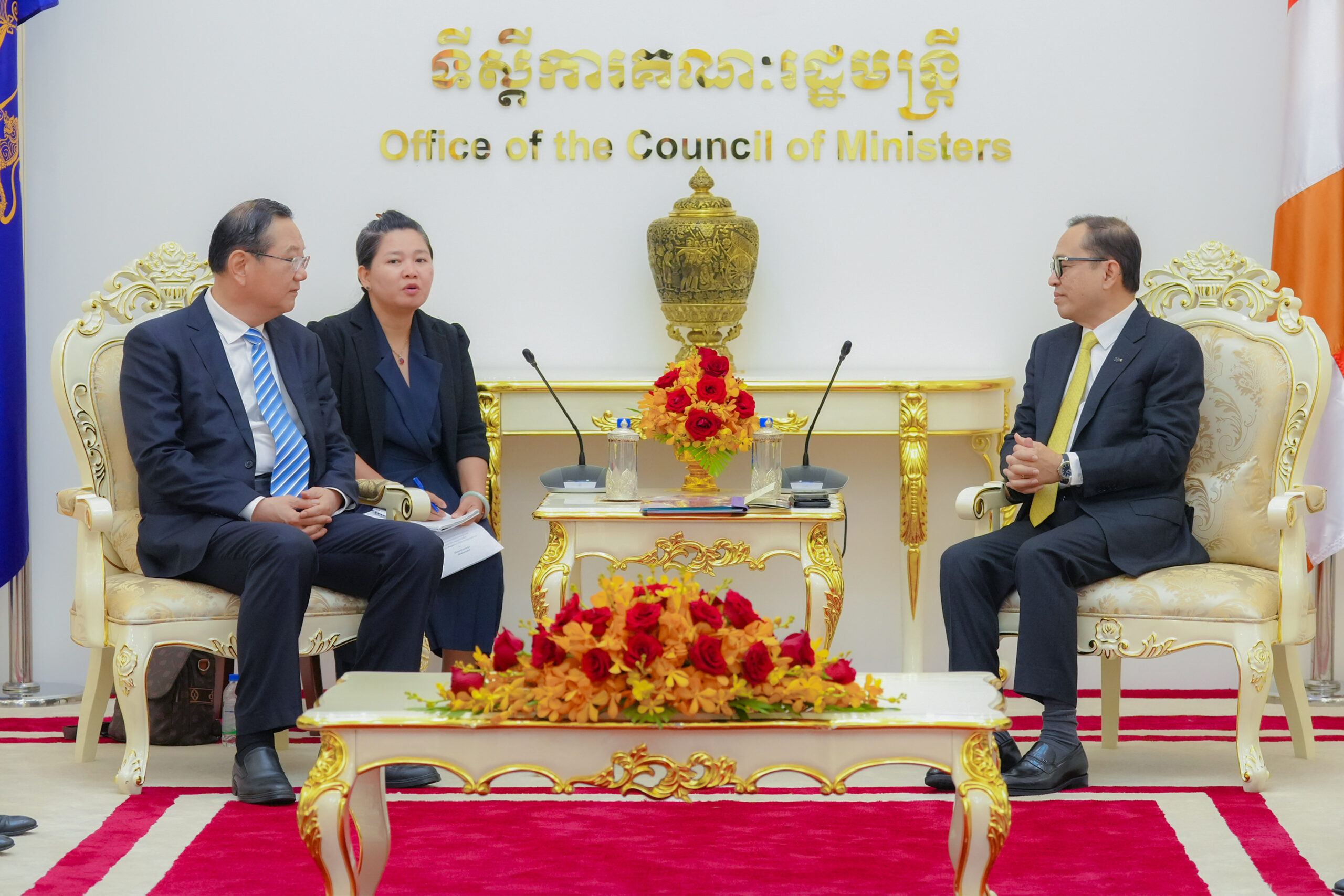 ឯកឧត្តមឧបនាយករដ្ឋមន្ត្រីប្រចាំការ វង្សី វិស្សុត ទទួលជួបពិភាក្សាការងារជាមួយប្រធានសភាប្រឹក្សានយោបាយ នៃទីក្រុងយ៉ាងចូវ