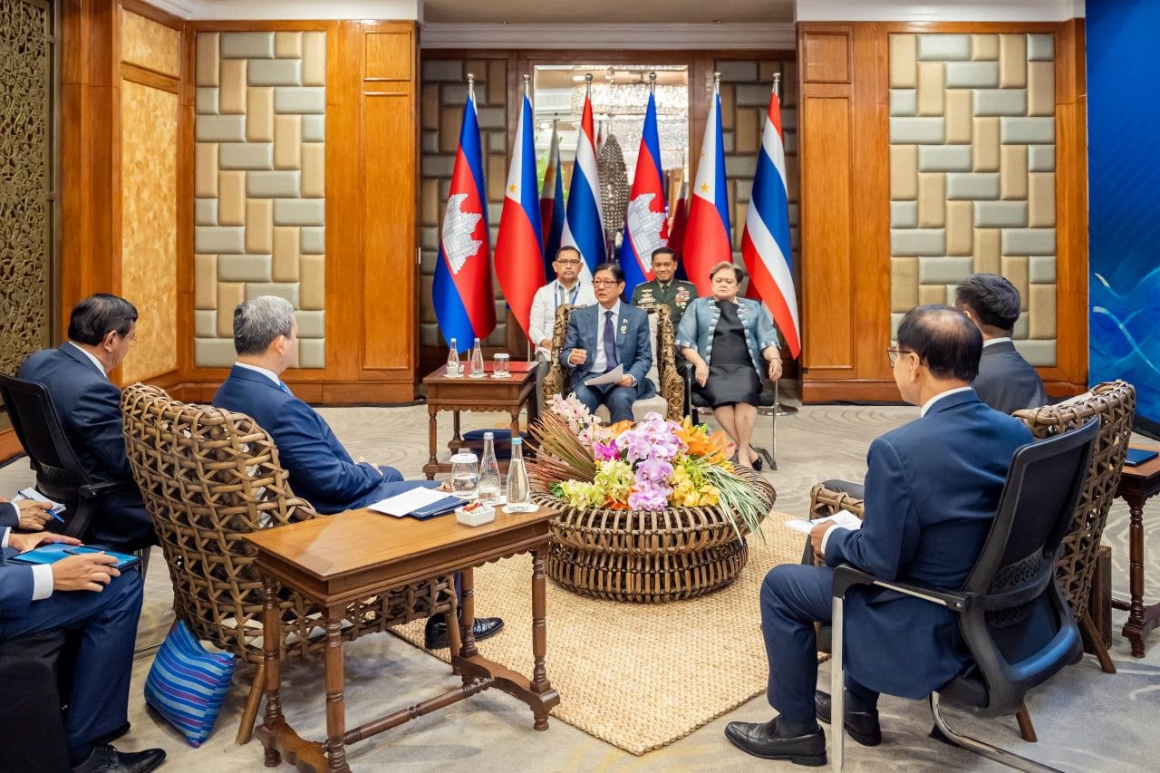 ជំនួបត្រីភាគី ៖ ភាគីថៃបានទទួលស្គាល់នូវការជូនដំណឹងអំពីជំហររបស់កម្ពុជាក្នុងការប្រើប្រាស់យន្តការផ្សះផ្សាដោយចាប់បង្ខំក្រោម UNCLOS ដើម្បីដោះស្រាយបញ្ហាដែនសមុទ្រត្រួតស៊ីគ្នា