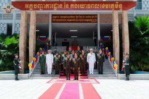 អគ្គមេបញ្ជាការកងទ័ពកម្ពុជា-ម៉ាឡេស៊ី ប្តេជ្ញាពង្រឹងកិច្ចសហប្រតិបត្តិការយោធានិងរួមគ្នាគាំទ្រដំណោះស្រាយដោយសន្តិវិធីនៅក្នុងតំបន់