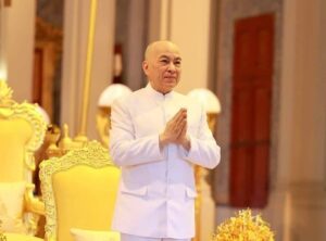 ព្រះមហាក្សត្រកោតសរសើរចំពោះប្រជាជាតិកម្ពុជានិងប្រមុខរាជរដ្ឋាភិបាលក្នុងការការពារនិងថែរក្សាប្រាសាទ ព្រះវិហារ