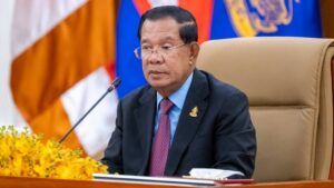 សម្ដេចតេជោ ហ៊ុន សែន ចែករំលែកសំណេររបស់លោកស្រី Angelina Jolie អំពីខួប១ឆ្នាំនៃសង្គ្រាមឈ្លានពានរបស់កងទ័ពថៃលើបូរណភាពទឹកដីកម្ពុជា