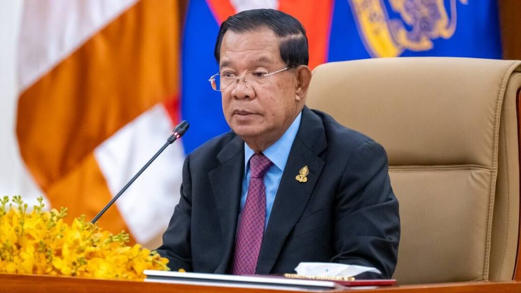 សម្ដេចតេជោ ហ៊ុន សែន ចែករំលែកសំណេររបស់លោកស្រី Angelina Jolie អំពីខួប១ឆ្នាំនៃសង្គ្រាមឈ្លានពានរបស់កងទ័ពថៃលើបូរណភាពទឹកដីកម្ពុជា