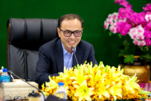 ឯកឧត្តមឧបនាយករដ្ឋមន្រ្តីប្រចាំការ វង្សី វិស្សុត ដឹកនាំកិច្ចប្រជុំចង្អៀត ស្តីពីការកំណត់ និងការពិពណ៌នាមុខតំណែងវិជ្ជាជីវៈកិច្ចការនីតិកម្ម និងច្បាប់