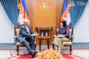 អ្នករាយការណ៍ពិសេស UN បានឃើញស្ថានភាពជនភៀសសឹកនៅព្រំដែន ហើយសង្ឃឹមថានឹងមានដំណោះស្រាយឆាប់រហ័ស
