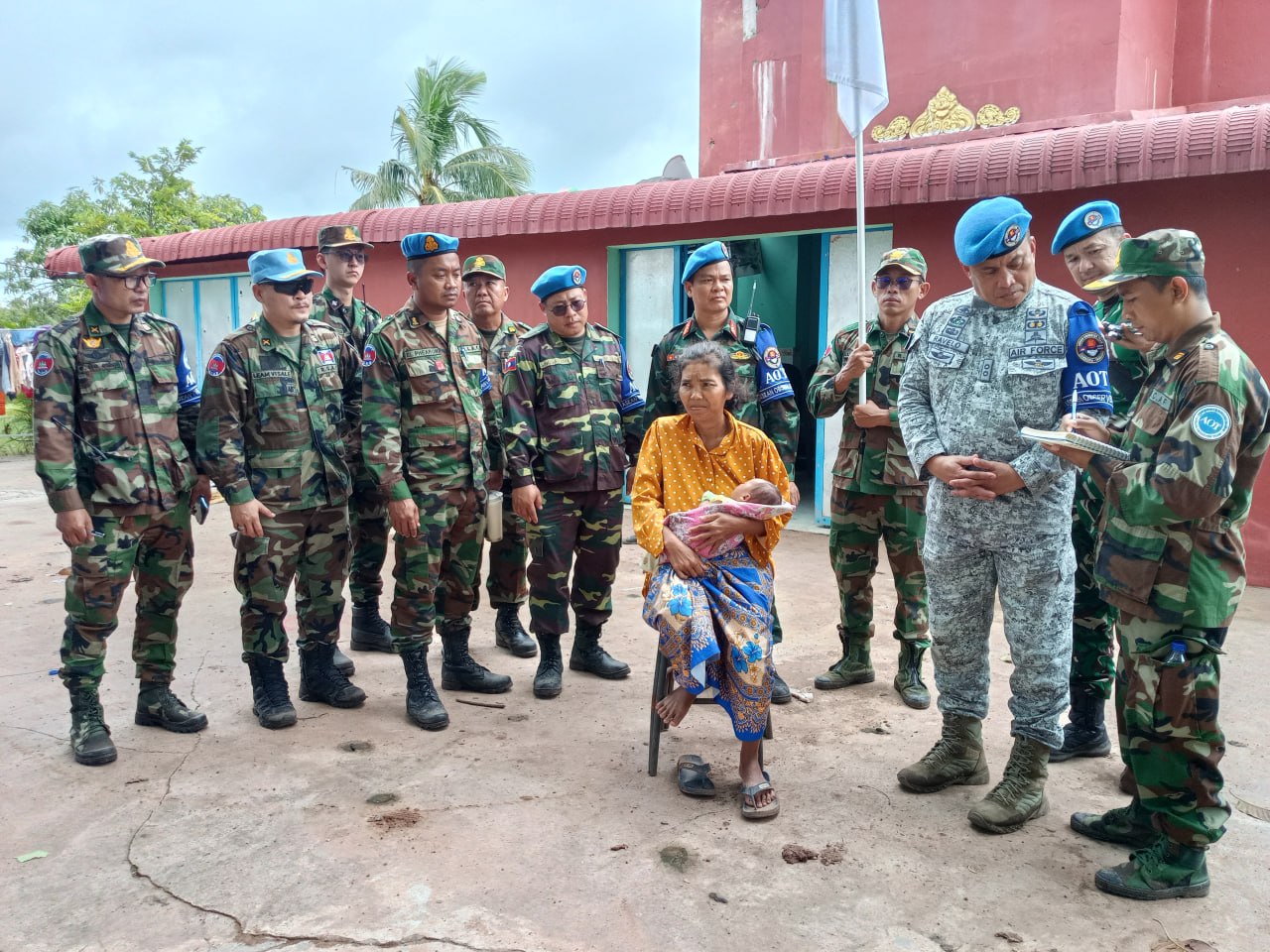 ក្រុមការងារ AOT ចុះប្រមូលភស្តុតាង ក្រោយយោធាថៃវាយប្រហារលើលំនៅឋានស៊ីវិល នៅខេត្តព្រះវិហារ