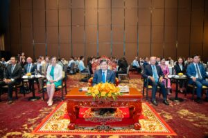 ក្រសួងការងារ លើកទឹកចិត្តឱ្យគ្រប់ភាគីពាក់ព័ន្ធបង្កើនល្បឿនក្នុងការចូលរួមអភិវឌ្ឍន៍កម្លាំងពលកម្មជំនាញ ឆ្លើយតបតម្រូវការទីផ្សារការងារ និងសម្រេចគោលដៅថាមពលស្អាតឆ្នាំ២០៣០